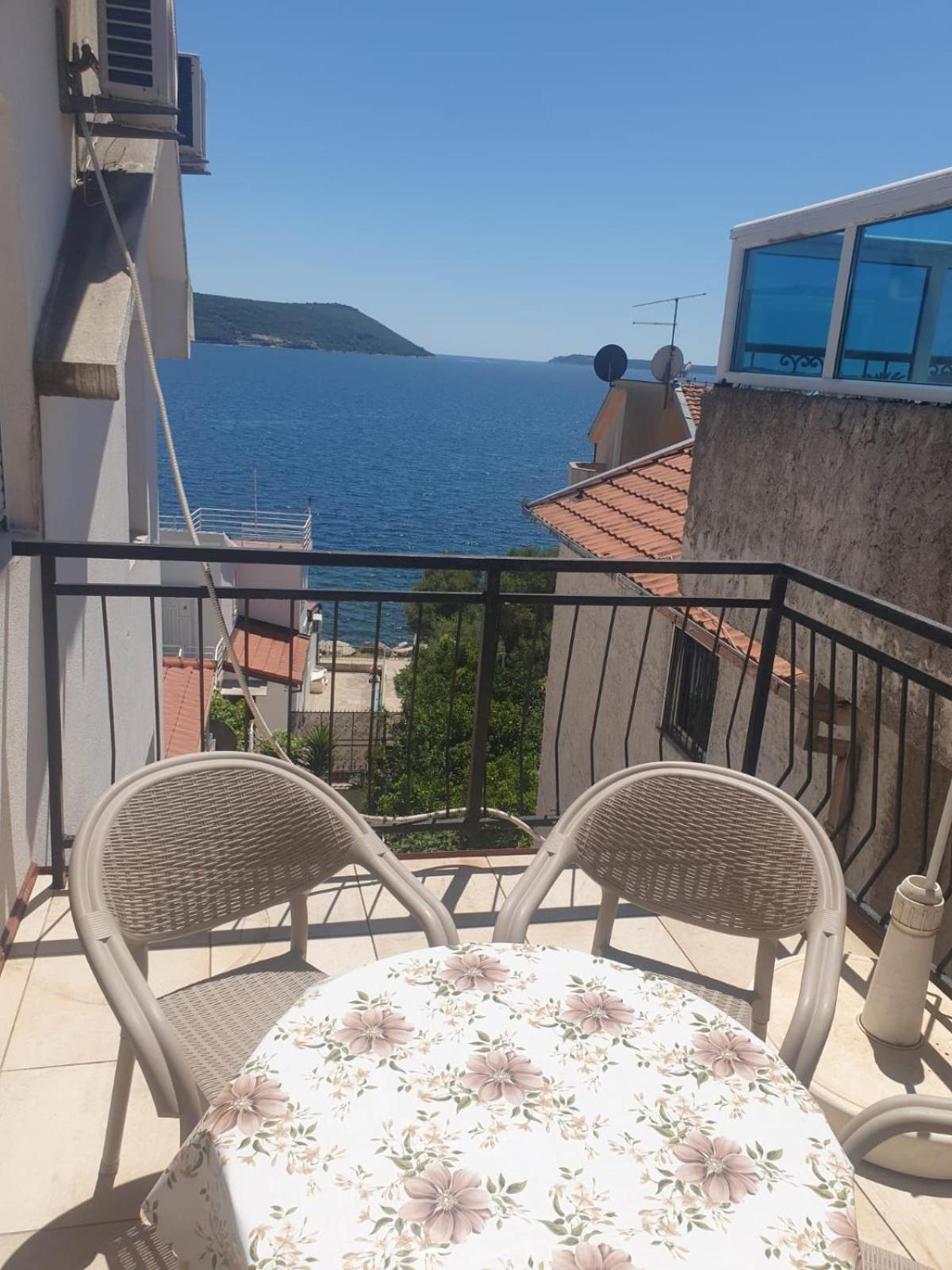 Sea View Apartments Herceg Novi Luaran gambar