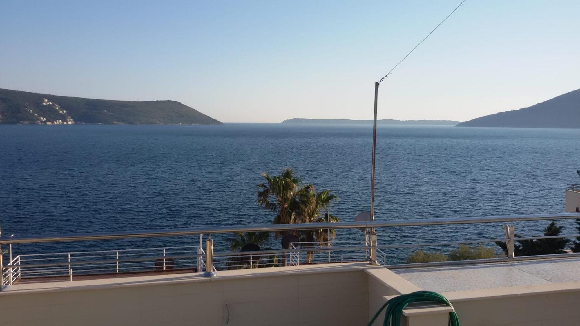 Sea View Apartments Herceg Novi Luaran gambar