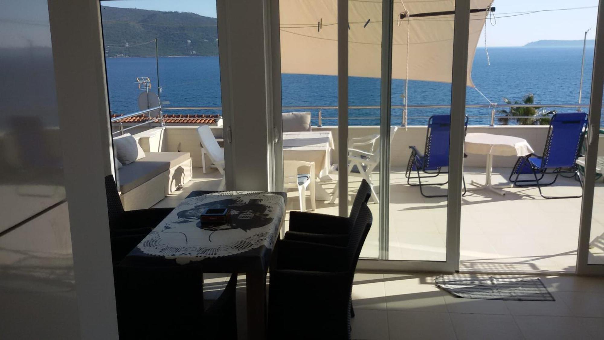 Sea View Apartments Herceg Novi Bilik gambar