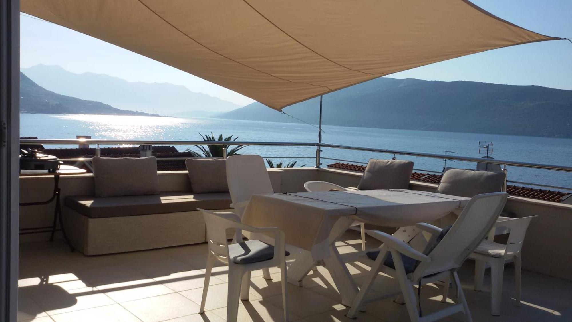 Sea View Apartments Herceg Novi Bilik gambar