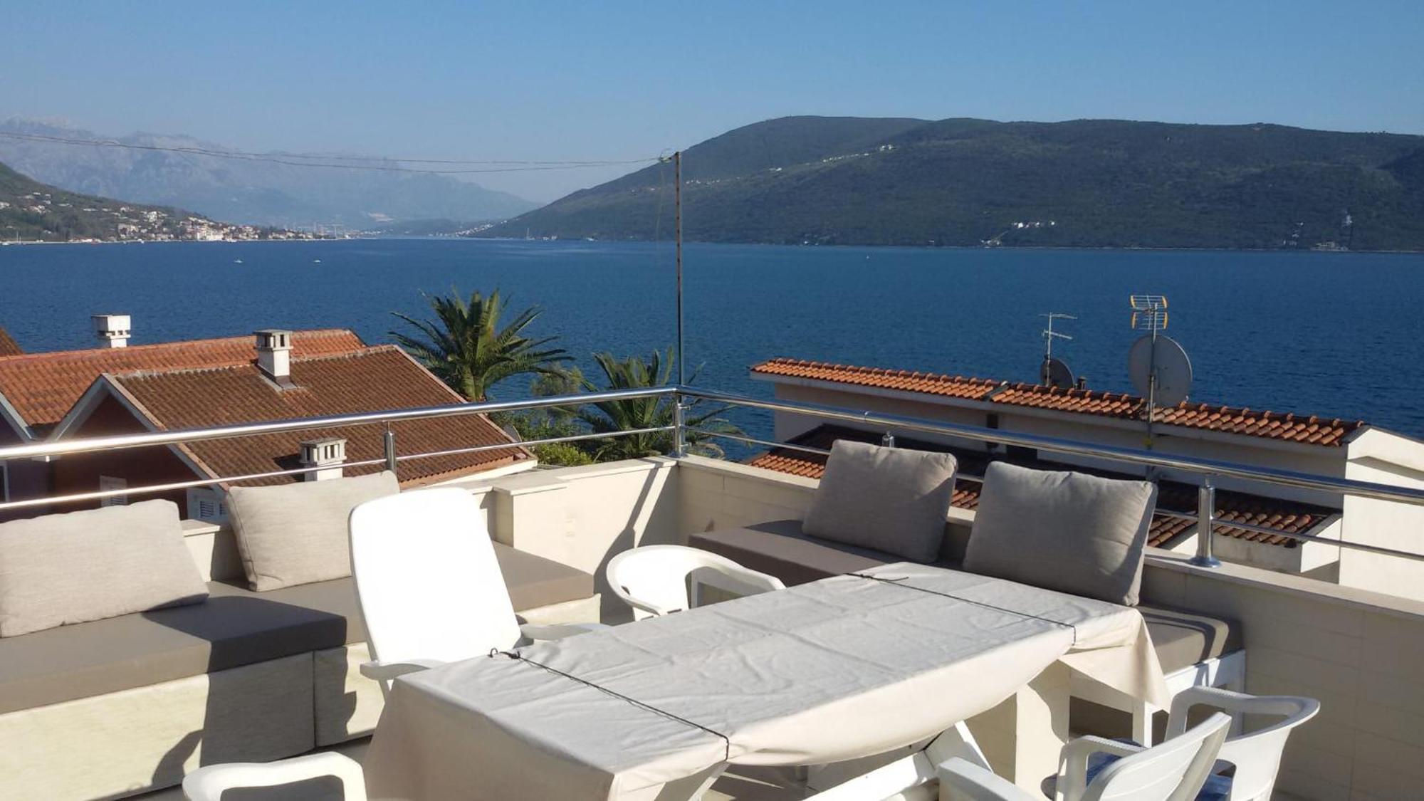 Sea View Apartments Herceg Novi Bilik gambar